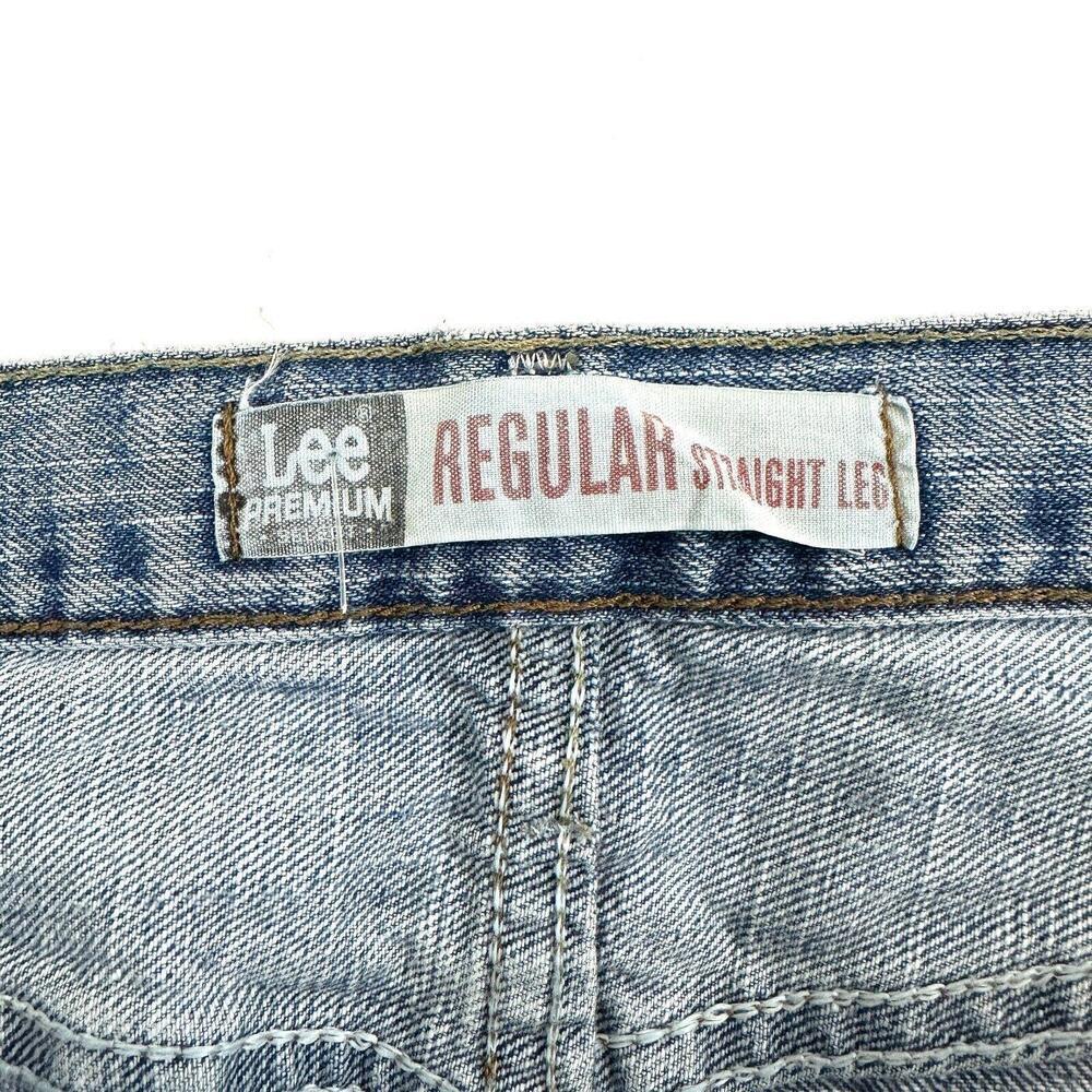 Lee Regular Straight leg Women's size 36x30 Medium‎ Blue Denim Jeans - Picture 3 of 4